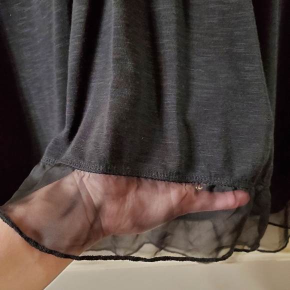 Women's Top - Picture 7 of 9